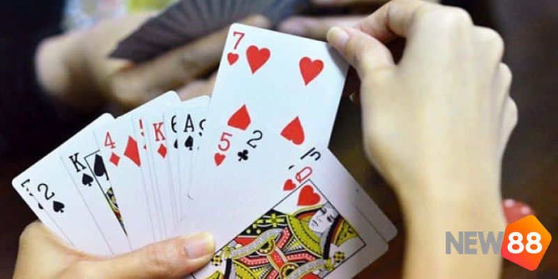 bài tiến lên online tương tự bài truyền thống